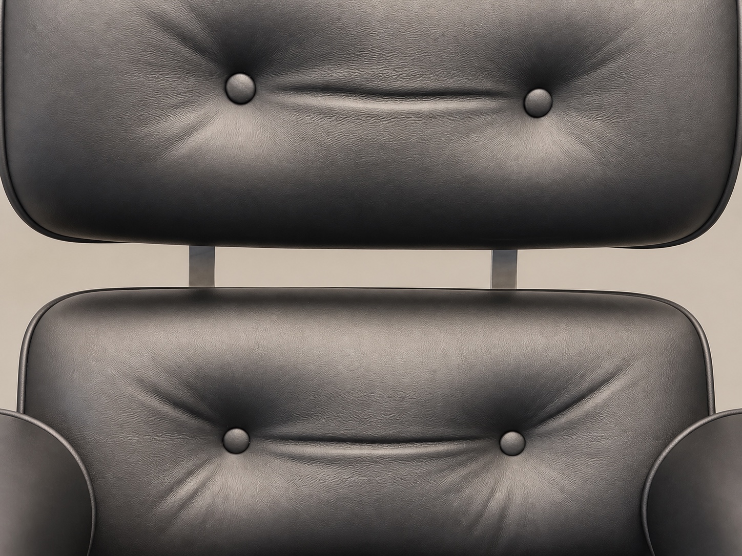 Close-up of the leather grain and button tufting